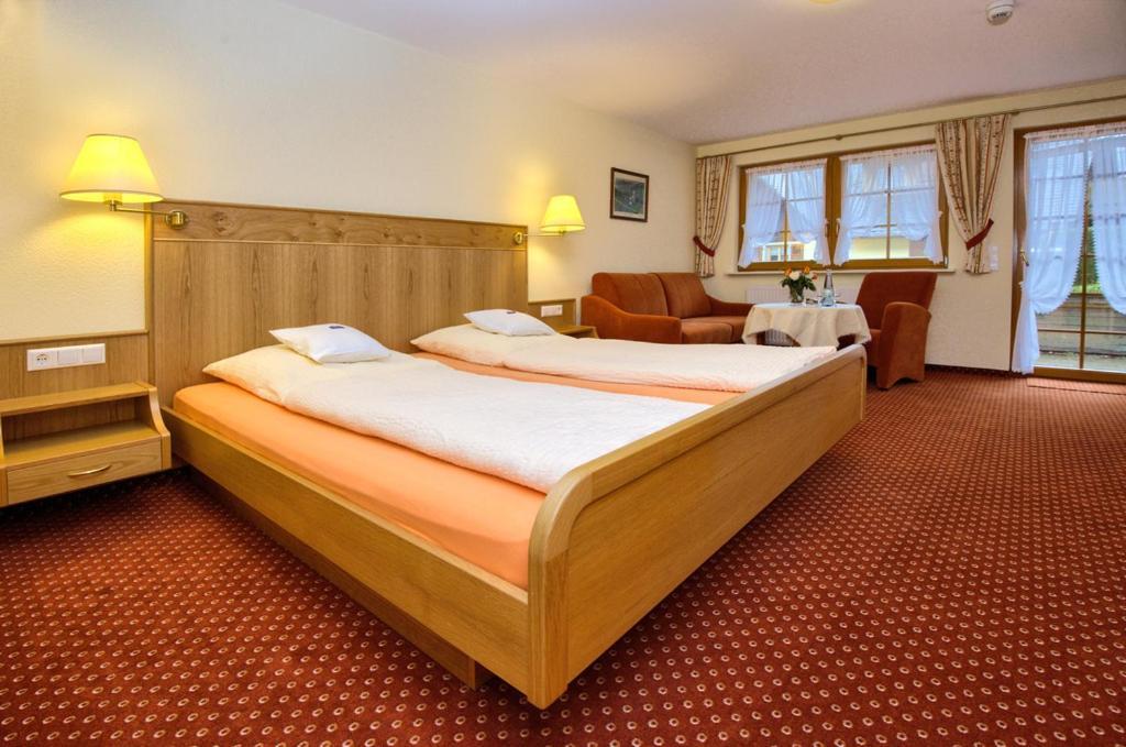 Gasthaus Sonne Muenstertal Room photo